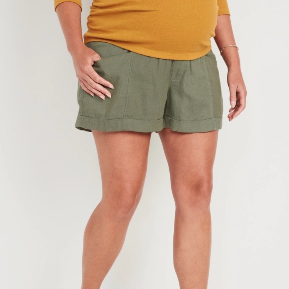 EUC - 2 for price of 1 - Old Navy Maternity Roll-over Waist Linen Shorts